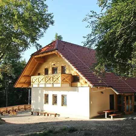 Koca Planina Nad Vrhniko Casa de hóspedes