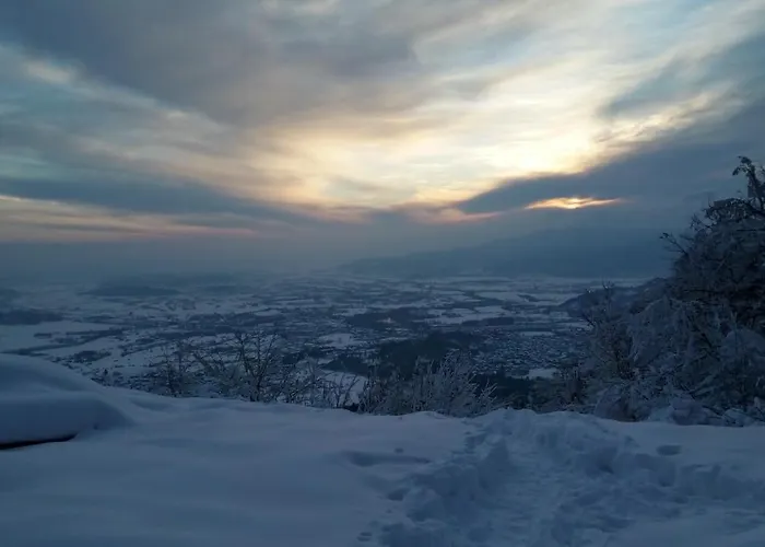 Koca Planina Nad Vrhniko Gæstehus Stara Vrhnika